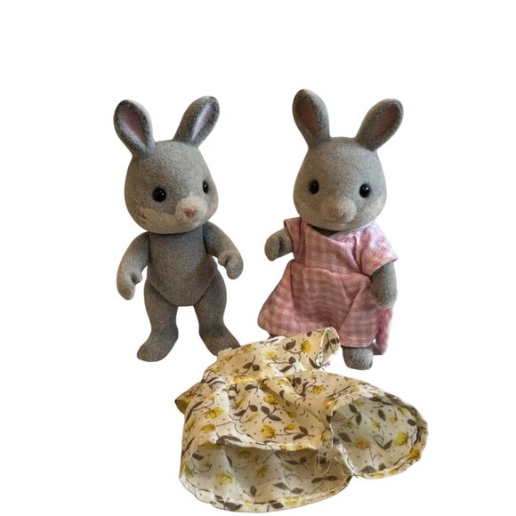 Calico Critters Gray Bunny Figurines Pink Yellow Dresses Sylvanian - Picture 1 of 5